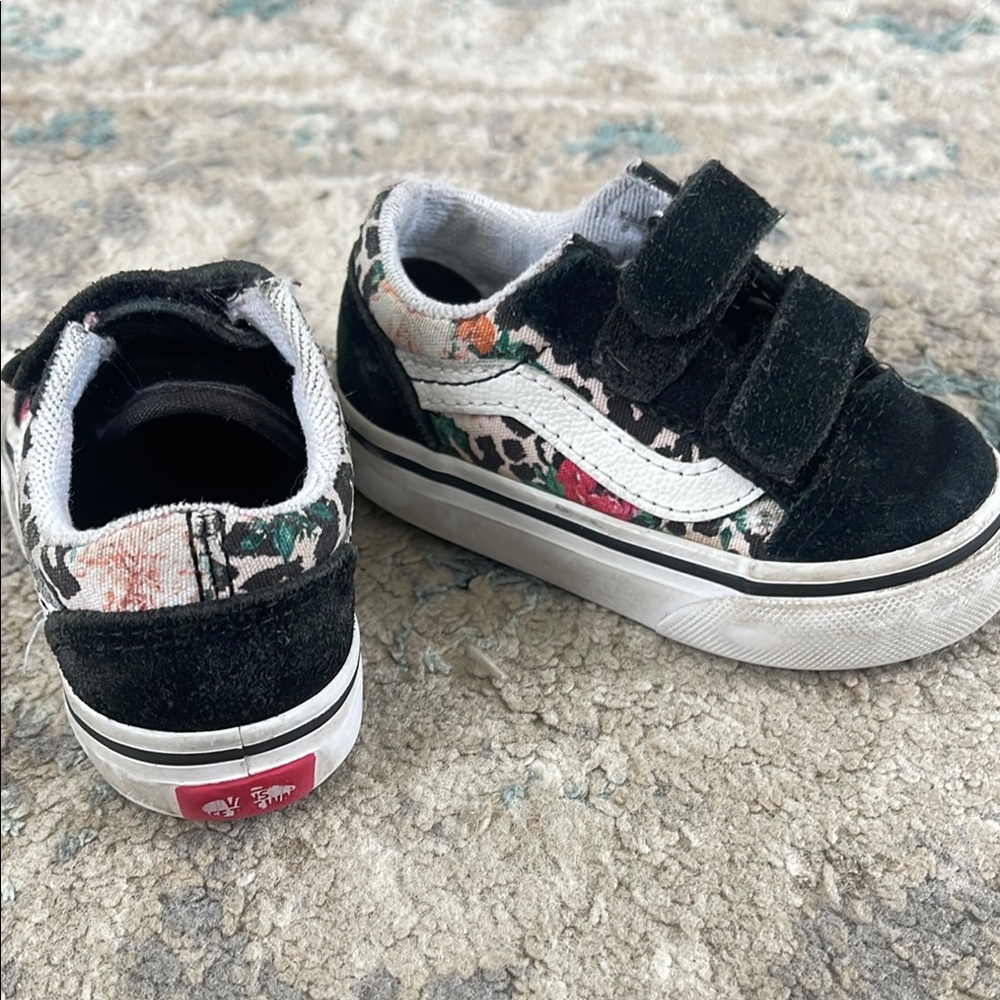Vans Black Sneakers Classic Canvas Design Floral